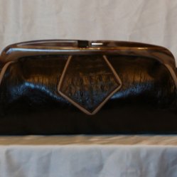 bakeliteframedoversizedclutch100sm